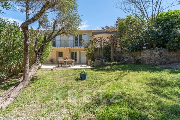 Villa contemporaine avec piscine dans un environnement préservé