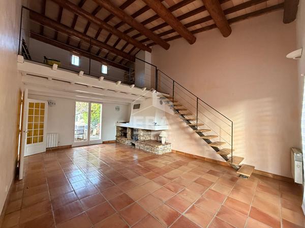 A  VENDRE 83640 SAINT ZACHARIE MAISON TYPE 4 DE 116M² SUR  2450M² DE TERRAIN TERRASSE.
