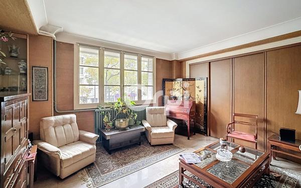 Appartement à vendre    6 pièces • 110,21 m2 Paris 16