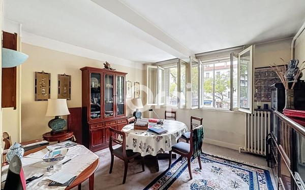 Appartement à vendre    6 pièces • 110,21 m2 Paris 16