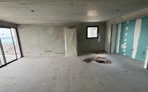 Appartement à vendre    4 pièces • 139 m2 Fort-de-France