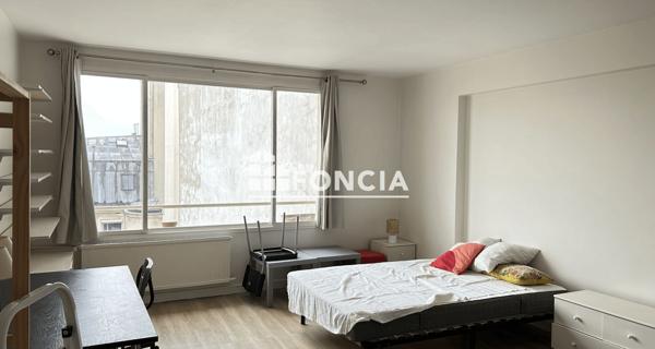 Location Studio meublé 31.72 m² - Paris 75009