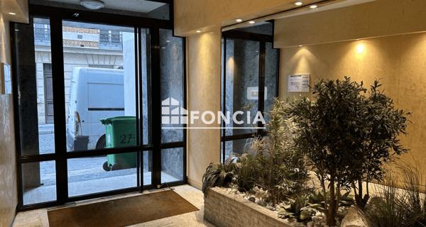 Location Studio meublé 31.72 m² - Paris 75009