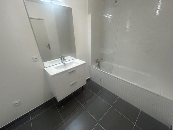 Location Appartement 3 pièces 66.17 m² - Provins 77160