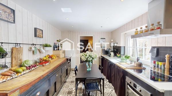 VISITE VIRTUELLE - Maison de ville garage et jardin