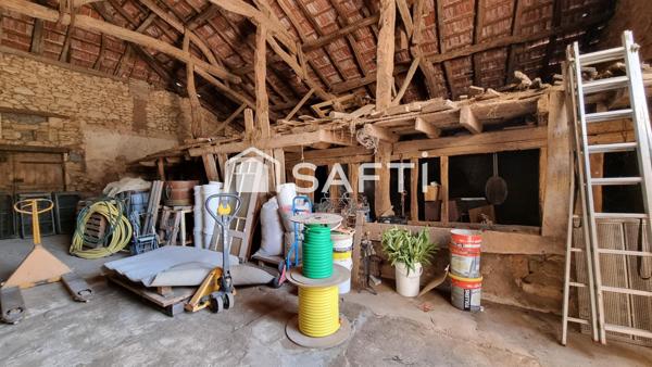 Charme d’antan, grand volume, potentiel pour activité artisanale ou mécanique