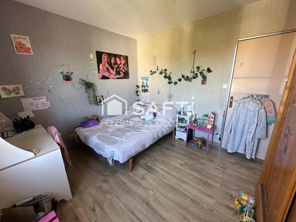 Maison 3 chambres, 2 SDB, sous-sol aménagé et jardin clos