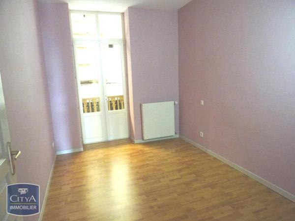 Appartement à louer 2 pièces 69.6m²