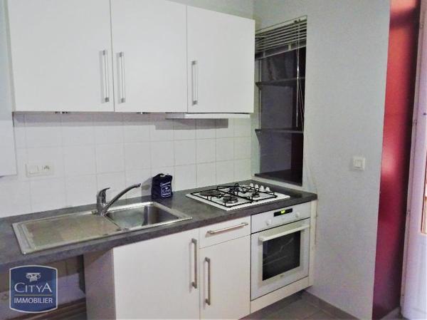 Appartement à louer 2 pièces 69.6m²