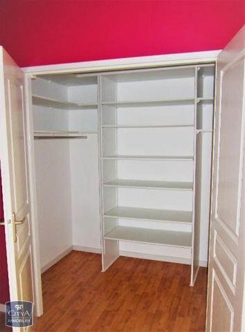 Appartement à louer 2 pièces 69.6m²