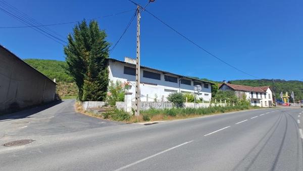 Immeuble à vendre |  Condat-sur-Vézère |  250 m²