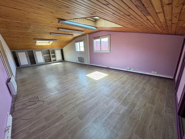Local commercial avec bureaux Saint Lo
