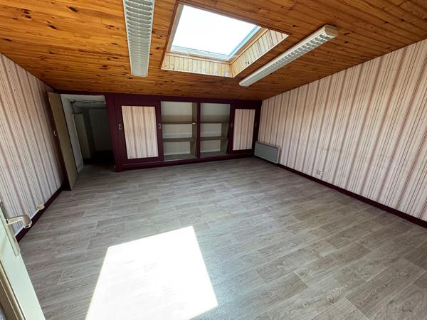 Local commercial avec bureaux Saint Lo
