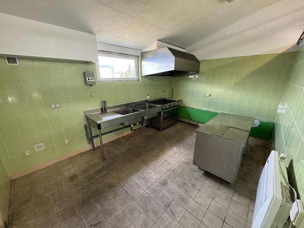 Local commercial avec bureaux Saint Lo