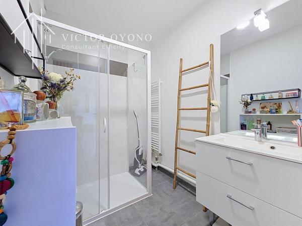 Appartement
         3 pièces
        - 60 m² Exclusivité 237 000 € *