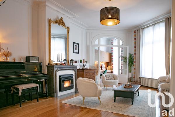 Maison à vendre 6 pièces 235 m² Châlons-en-Champagne