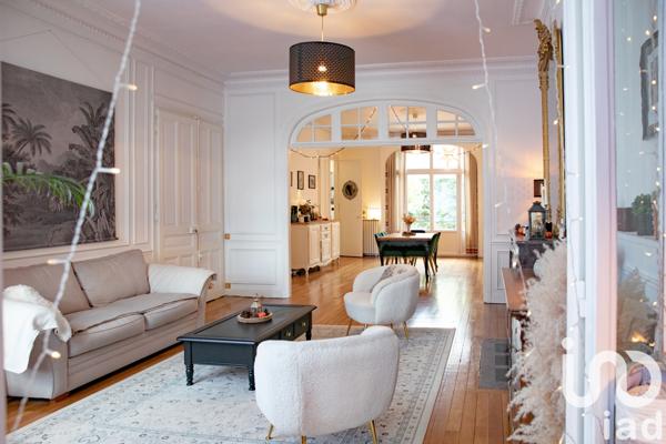 Maison à vendre 6 pièces 235 m² Châlons-en-Champagne