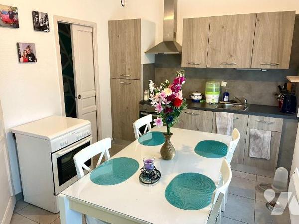 MAISON LOUEE
IDEAL INVESTISSEUR
A VENDRE A RETHEL, AXE REIMS/CHARLEVILLE-MEZIERES, gare (à 1h...