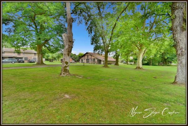 propriete à vendre 11 pièces proche de PONTONX-SUR-L'ADOUR (40)MAISON DE MAITRE DE 450 M² ET SES DEPENDANCES