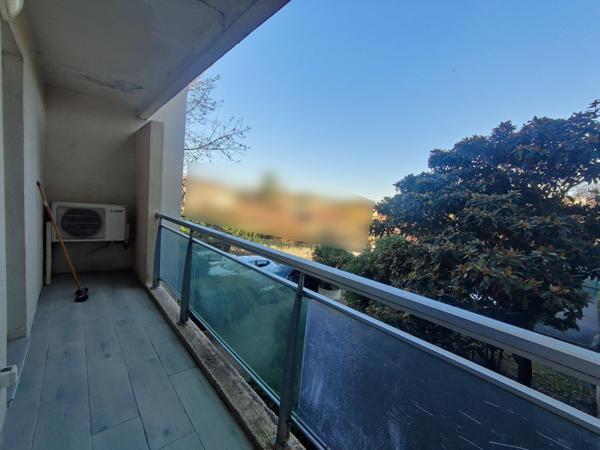 APPARTEMENT T2 CLIMATISÉ AVEC STATIONNEMENT DANS RÉSIDENCE SÉCURISÉE