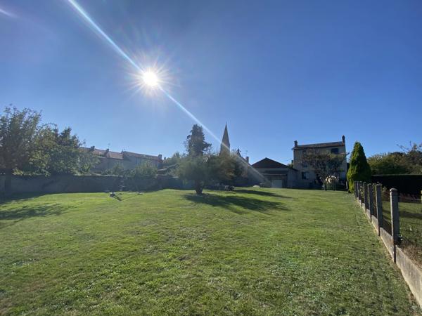 Belle maison de 7 chambres avec potentiel commercial
