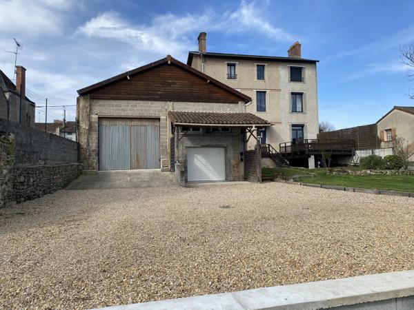 Belle maison de 7 chambres avec potentiel commercial