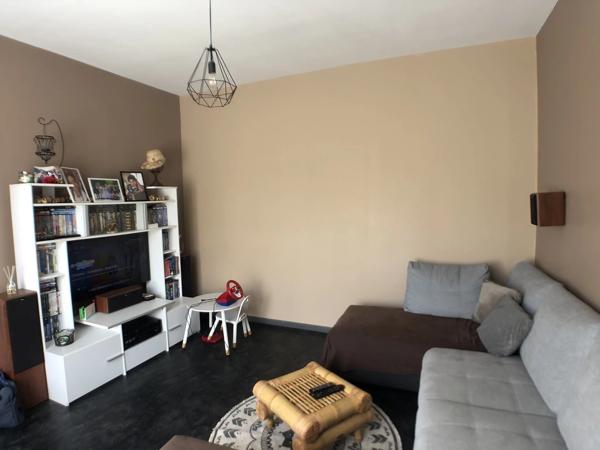 Belle maison de 7 chambres avec potentiel commercial