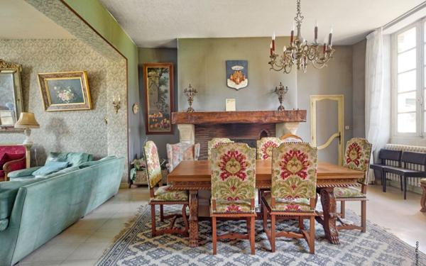 Maison à vendre    13 pièces • 457 m2 Merville