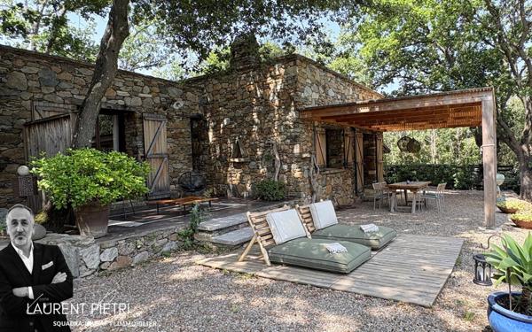 Propriété de charme en pierre à Barbaggio