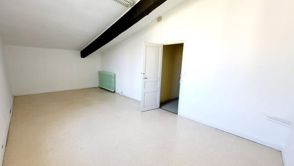 LOCAL PROFESSIONNEL EN CENTRE VILLE DE CARCASSONNE