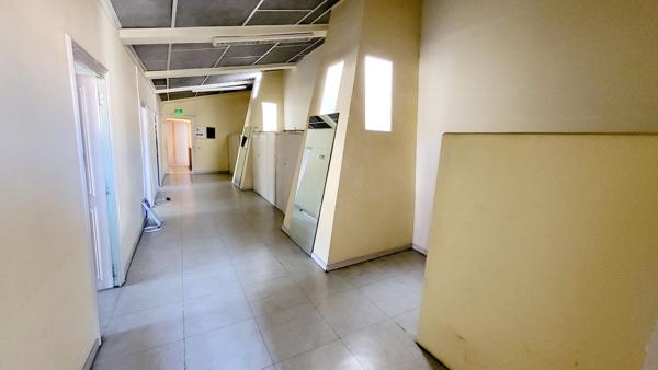 LOCAL PROFESSIONNEL EN CENTRE VILLE DE CARCASSONNE