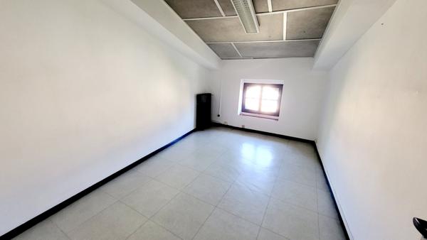 LOCAL PROFESSIONNEL EN CENTRE VILLE DE CARCASSONNE