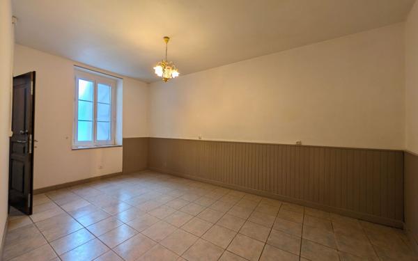 Appartement à louer    1 pièce •  Pompignan