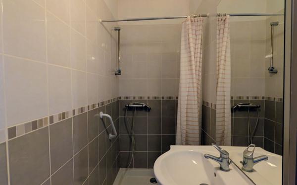 Appartement à louer    1 pièce •  Pompignan