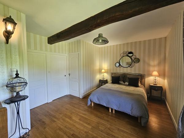 Maison T4 avec jardin dépendances et piscine