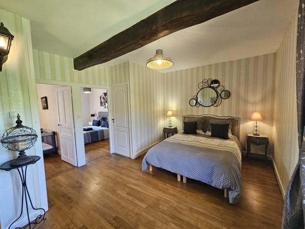 Maison T4 avec jardin dépendances et piscine