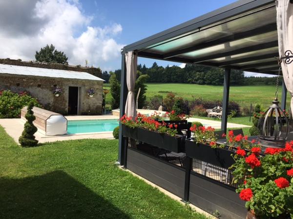 Maison T4 avec jardin dépendances et piscine