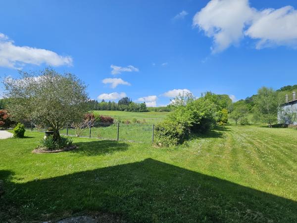 Maison T4 avec jardin dépendances et piscine