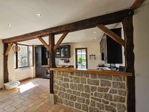 Maison T4 avec jardin dépendances et piscine