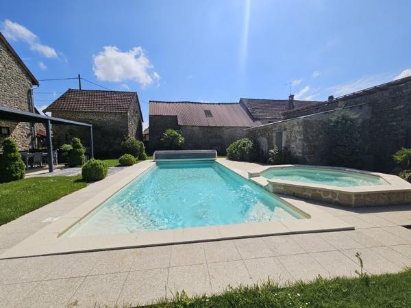 Maison T4 avec jardin dépendances et piscine