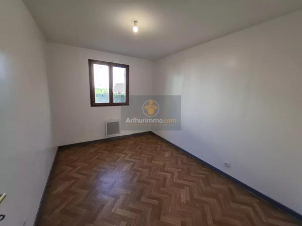 Vente                                                      Maison
                        
                     6 pièces                      118 m2                     à Coulommiers
