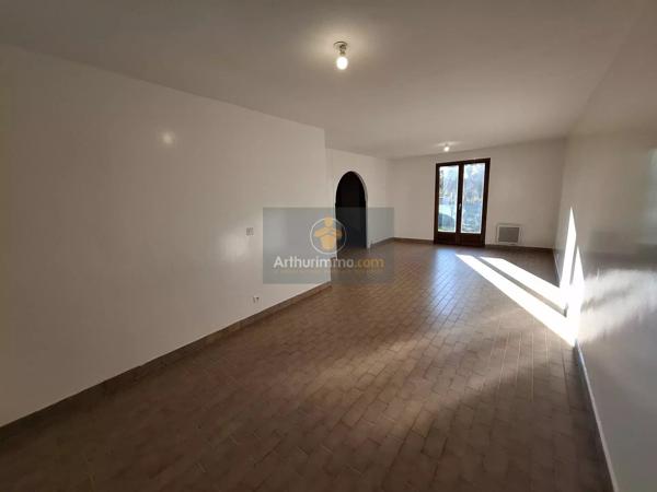 Vente                                                      Maison
                        
                     6 pièces                      118 m2                     à Coulommiers