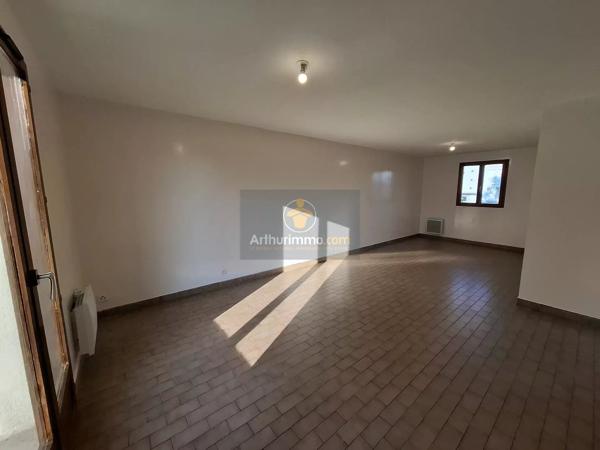 Vente                                                      Maison
                        
                     6 pièces                      118 m2                     à Coulommiers