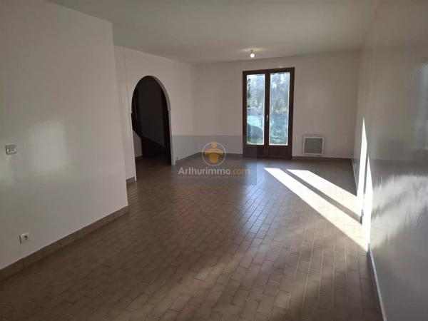 Vente                                                      Maison
                        
                     6 pièces                      118 m2                     à Coulommiers