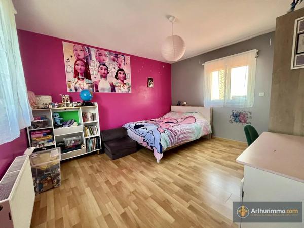Vente                                                      Maison
                        
                     5 pièces                      103 m2                     à Livry-Gargan