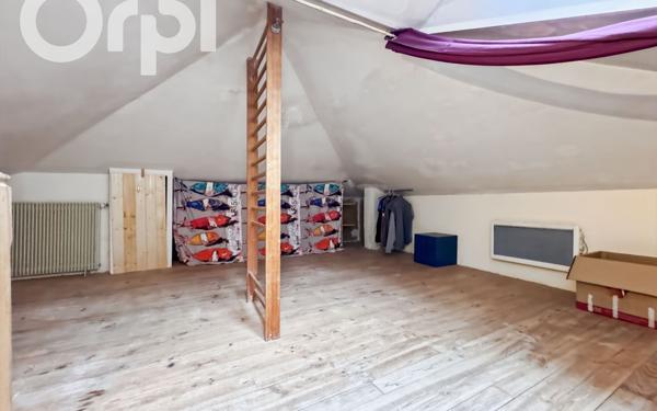 Maison à vendre    6 pièces •  Chassiers