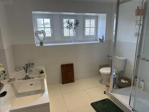 Belle maison de 5 chambres, dépendances et piscine sans voisins
