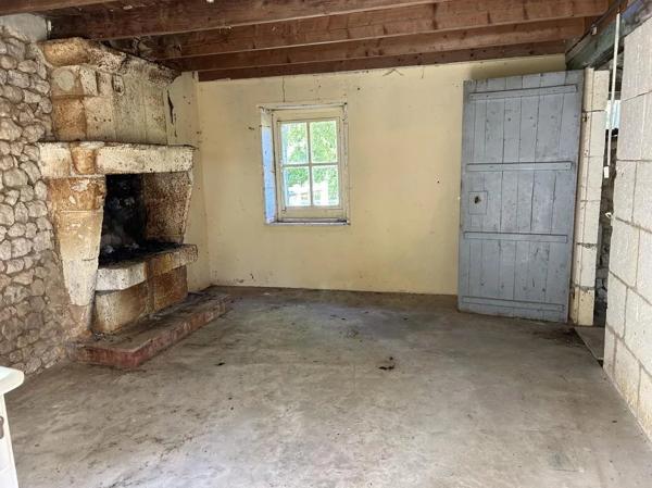 Belle maison de 5 chambres, dépendances et piscine sans voisins