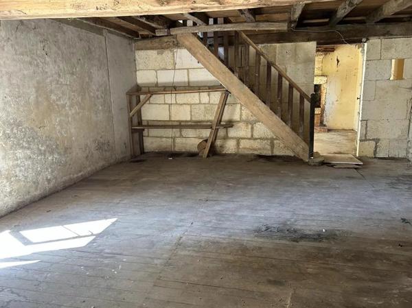Belle maison de 5 chambres, dépendances et piscine sans voisins