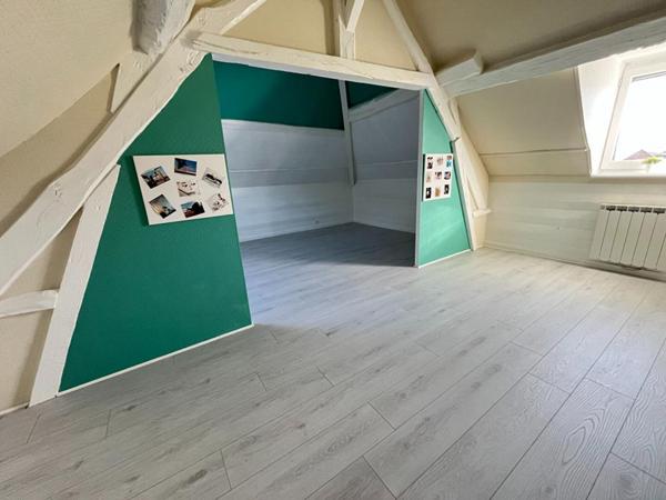 Maison LONGERE  3 chambres  161M2